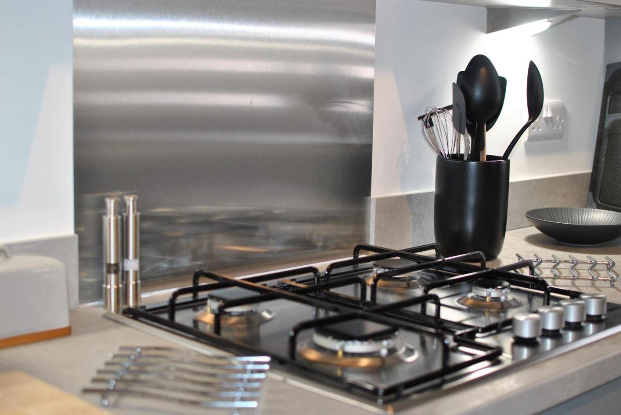 איינסטרטר Maeyar-Contemporary Apartment In Coastal Village מראה חיצוני תמונה